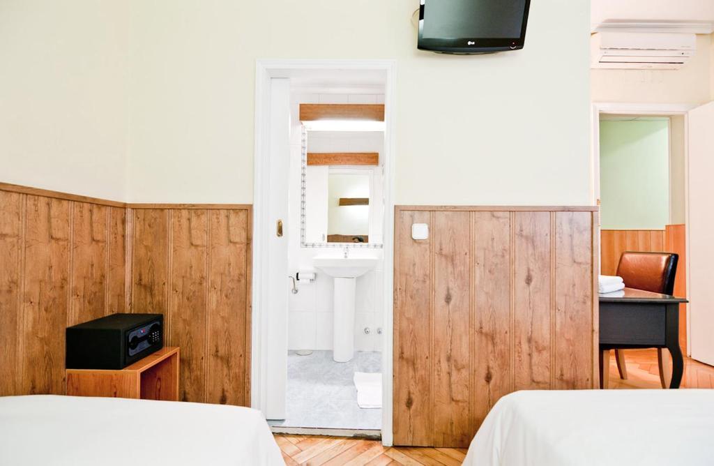 Hostal Asuncion Madryt Pokój zdjęcie